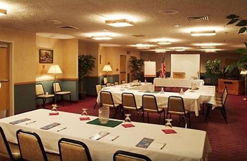 Commodores Inn Стоу Екстериор снимка