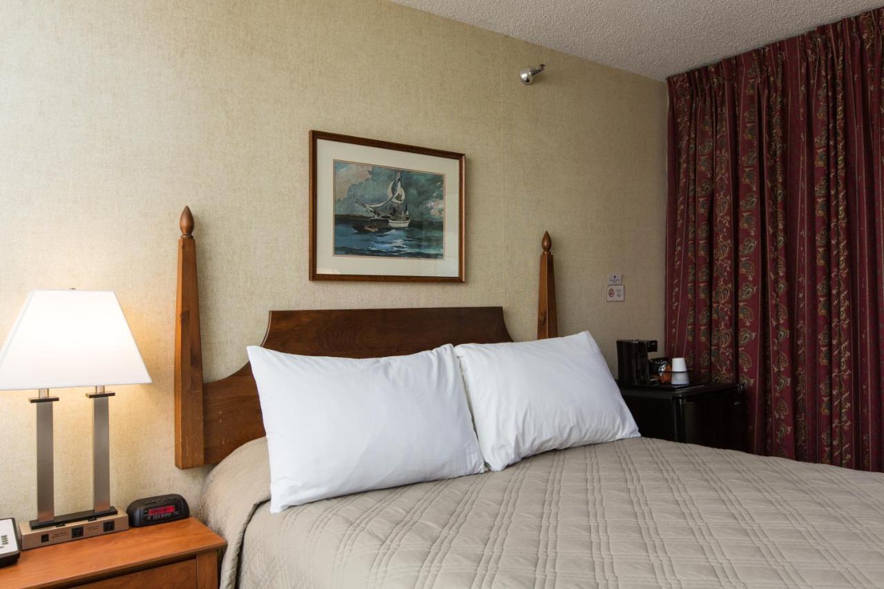 Commodores Inn Стоу Екстериор снимка