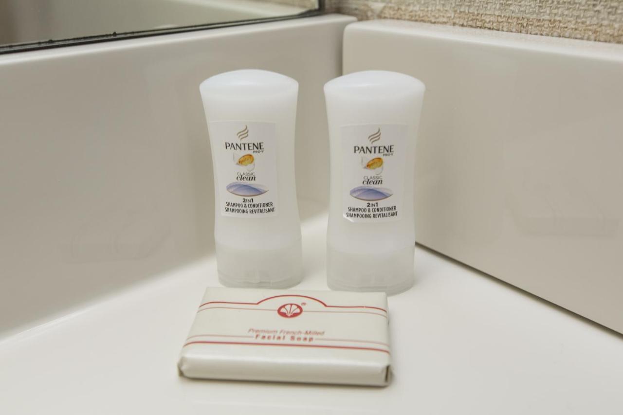 Commodores Inn Стоу Екстериор снимка